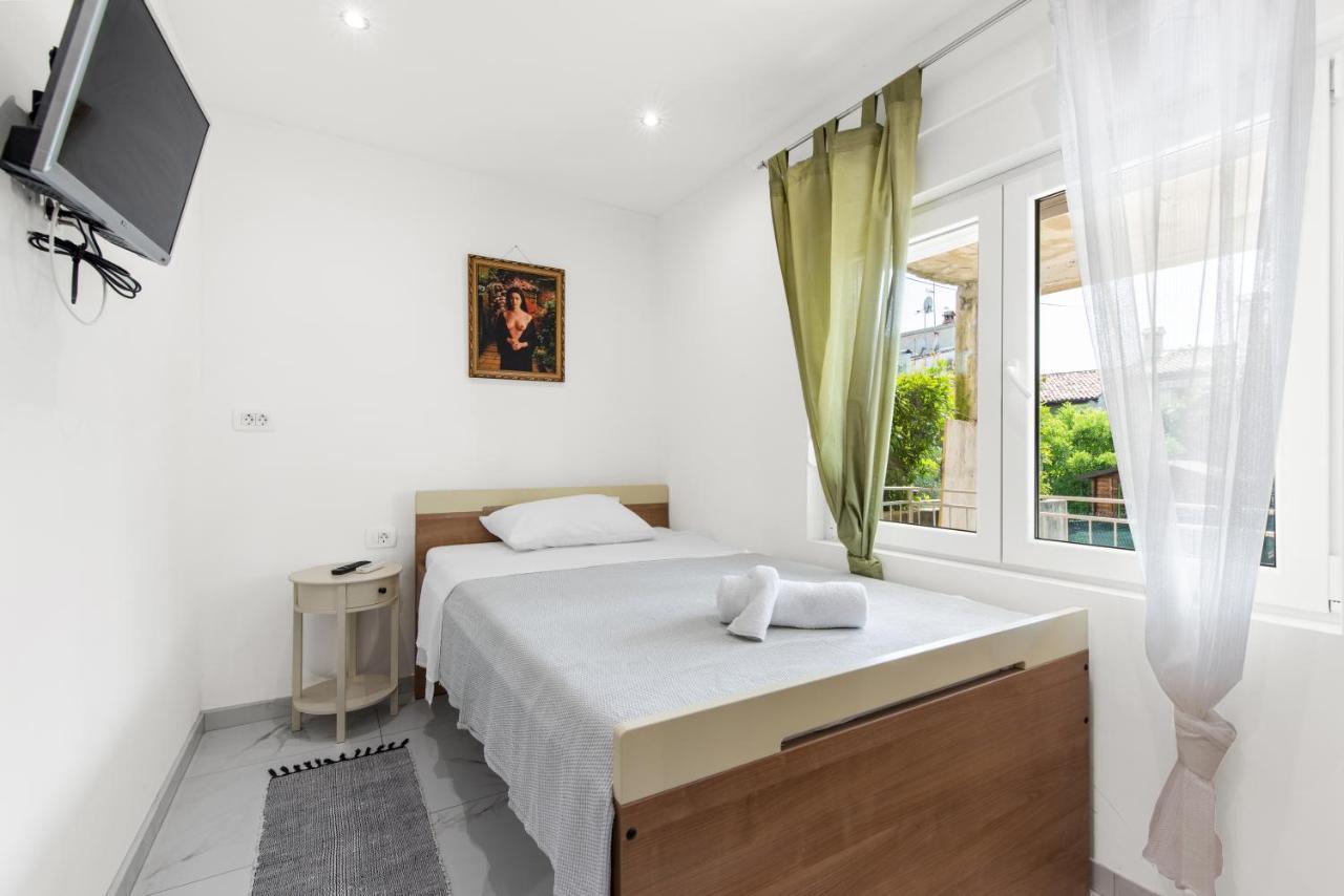 Alice Rooms Porec Ngoại thất bức ảnh