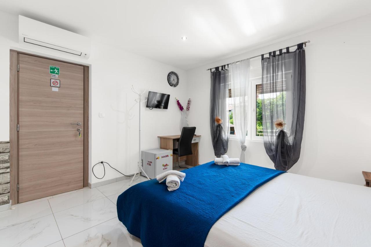 Alice Rooms Porec Ngoại thất bức ảnh